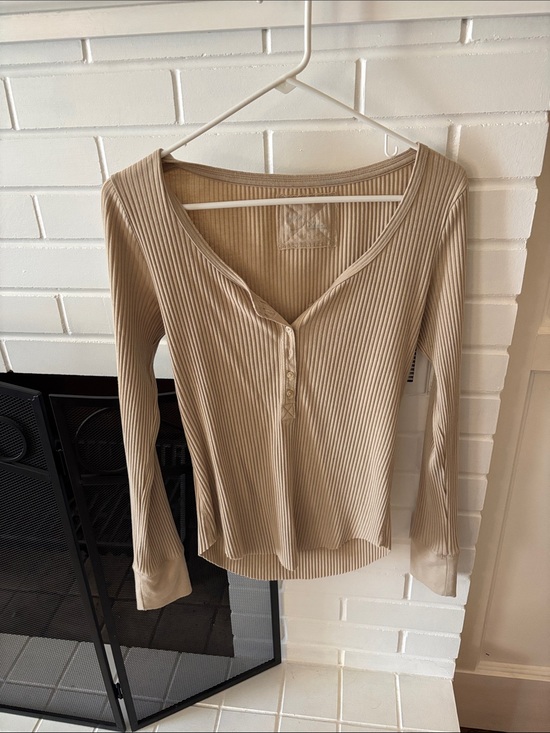 aerie Tops - Aerie Ribbed Long-Sleeve Henley Top in Beige